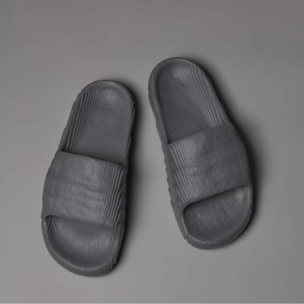 Adidas Sandals ADILETTE 22 SLIDES
Size: men’s 5 - Picture 2 of 8